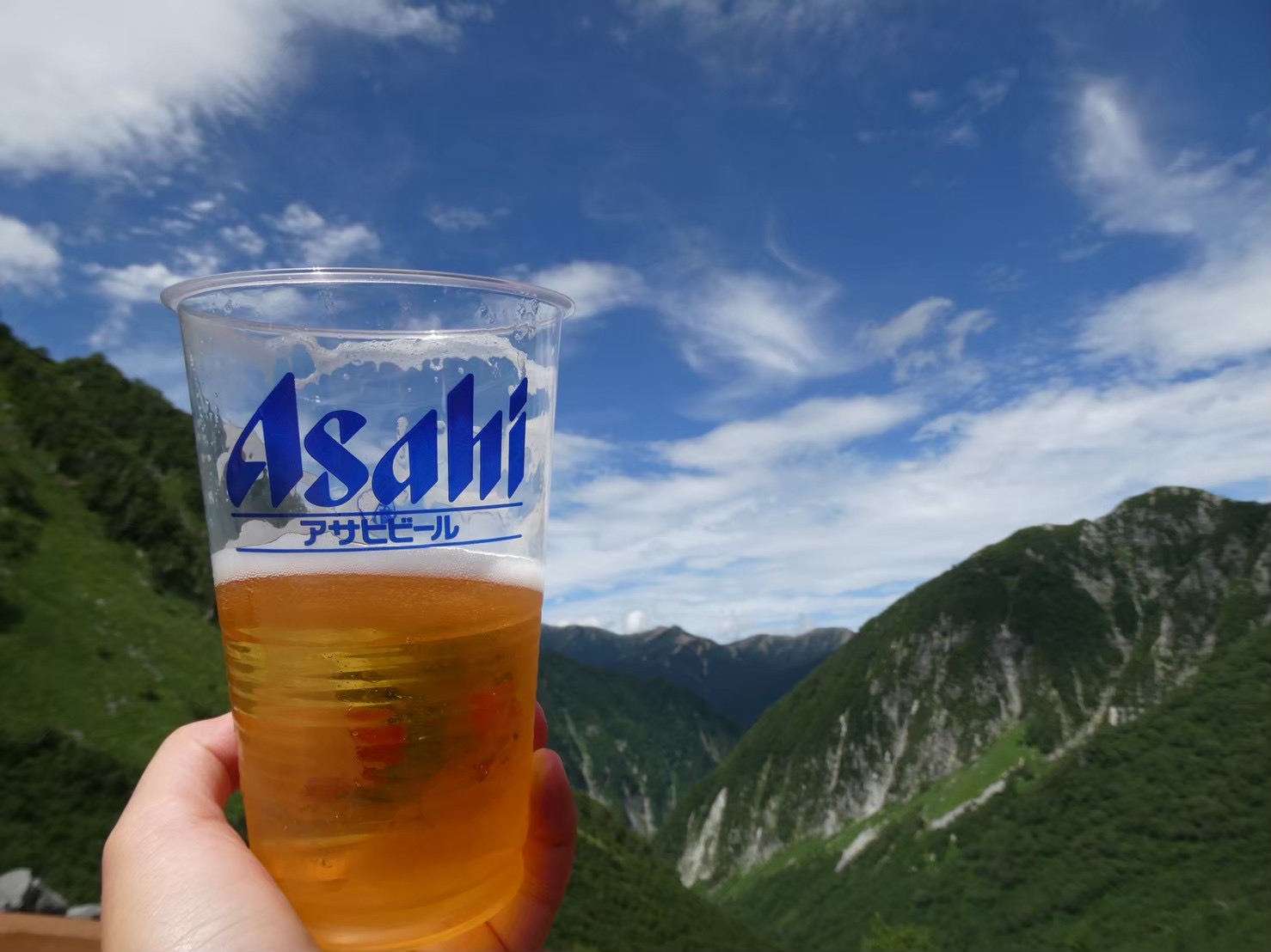 涸沢ヒュッテとビール