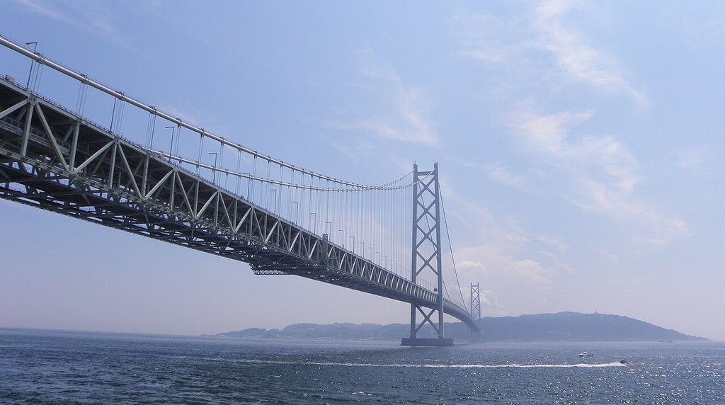 須磨浦から望む明石海峡大橋