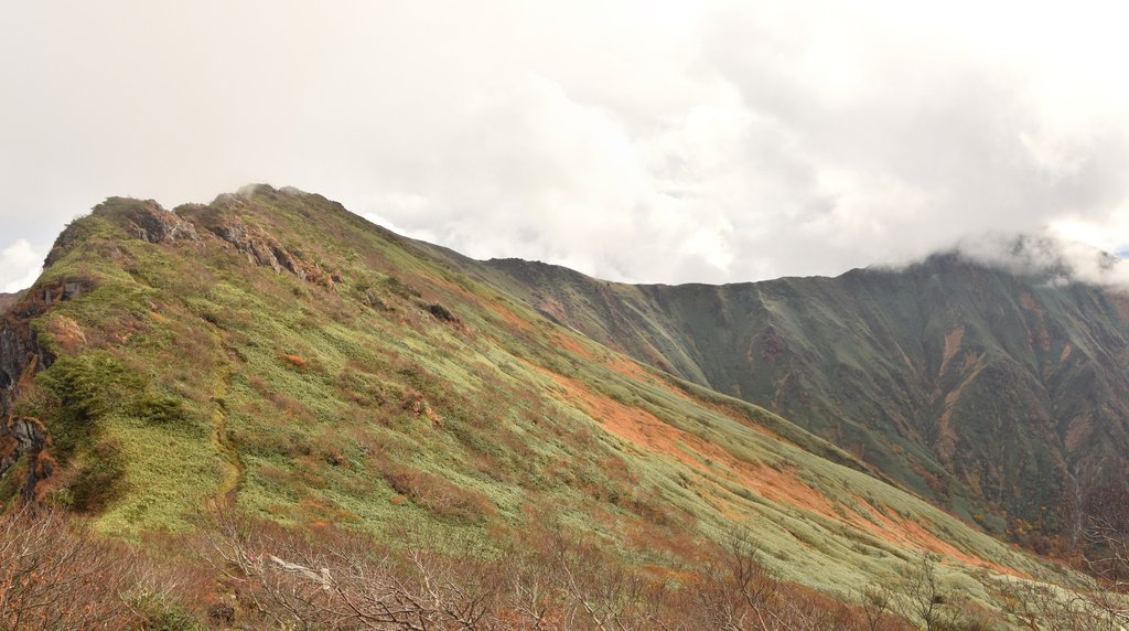 谷川岳の山並み