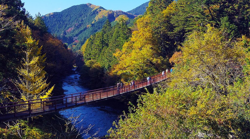 秋川渓谷の石舟橋（東京都あきる野市）