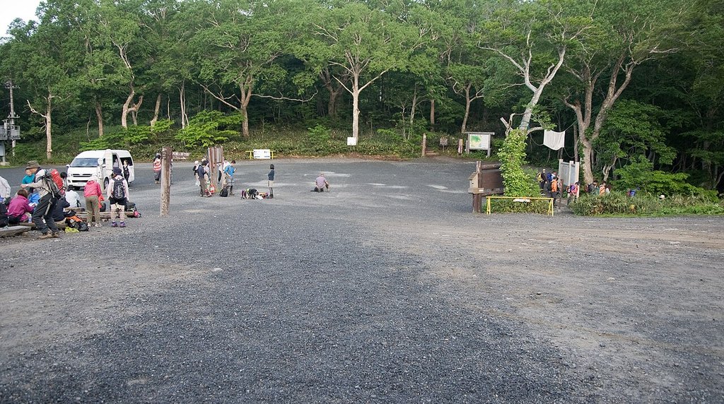 鳩待峠の登山口
